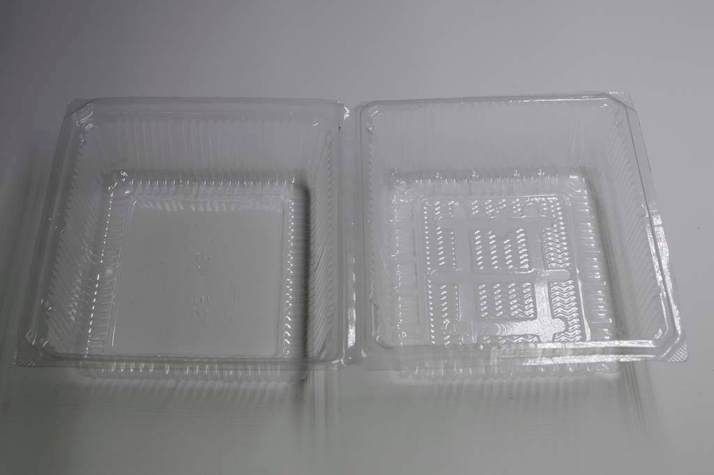 commercial-plastic-trays